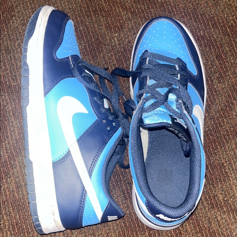 Nike Kids Sneakers in Blue and White
